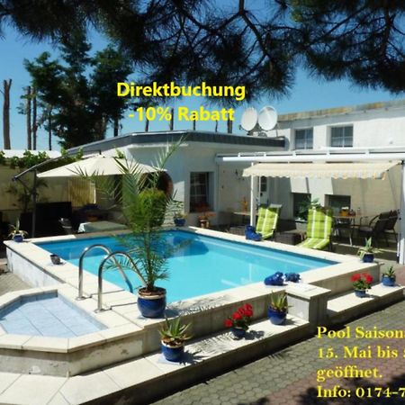 Pension Muench "Am Anger" Neuseusslitz Εξωτερικό φωτογραφία