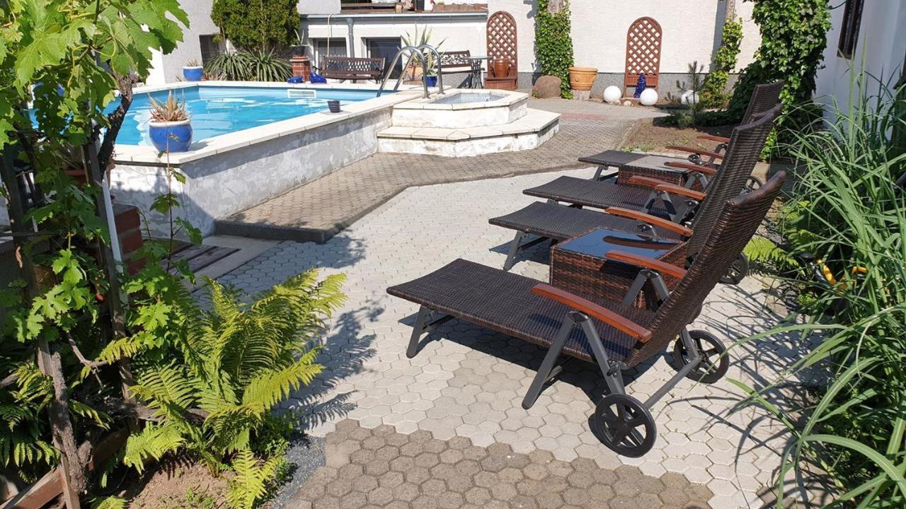Pension Muench "Am Anger" Neuseusslitz Εξωτερικό φωτογραφία