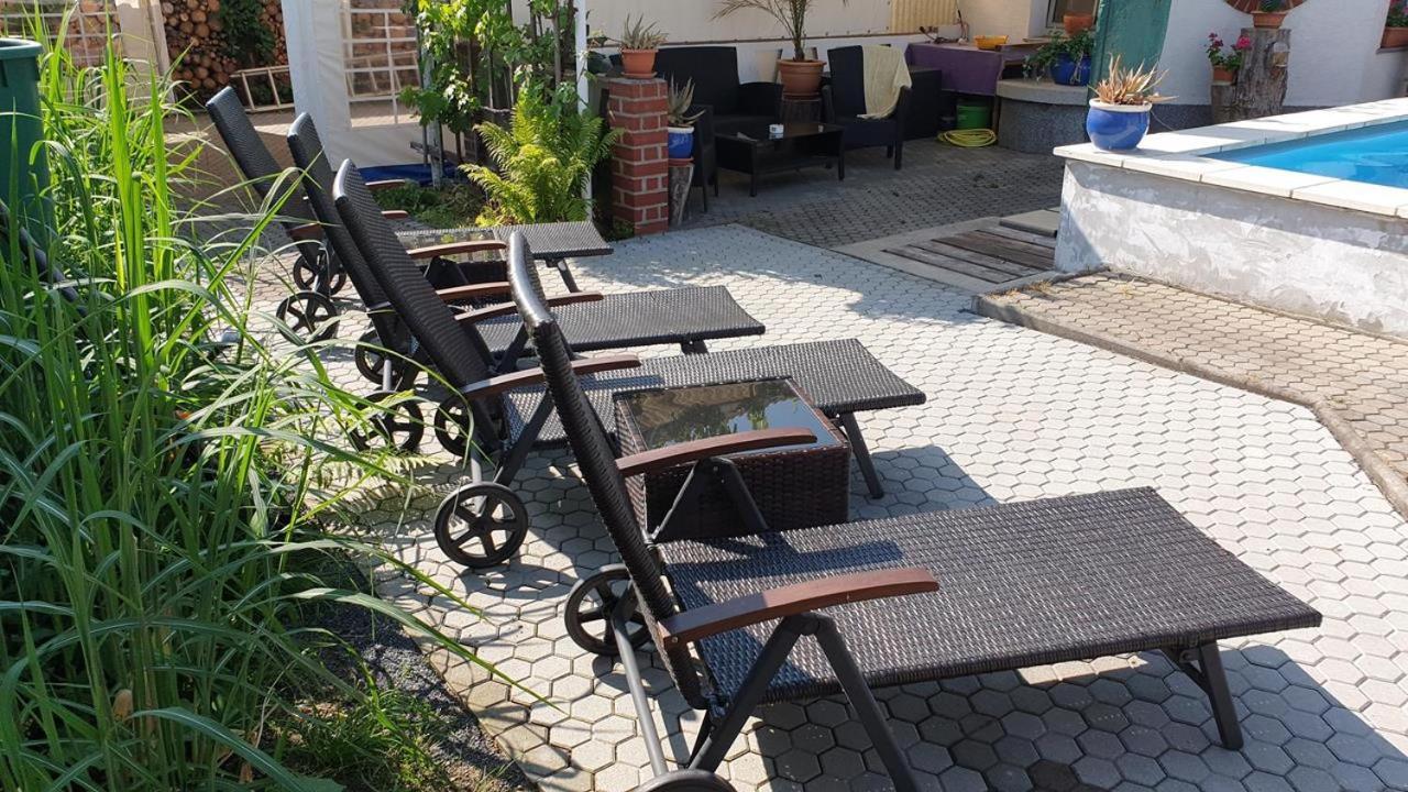 Pension Muench "Am Anger" Neuseusslitz Εξωτερικό φωτογραφία